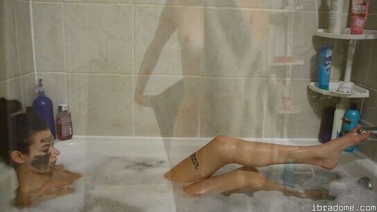 Sabrina Vaz Photo #24