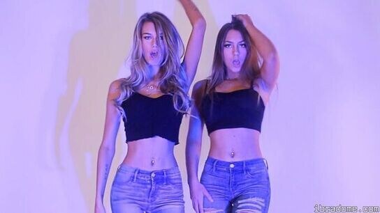 Sabrina Vaz Photo #57