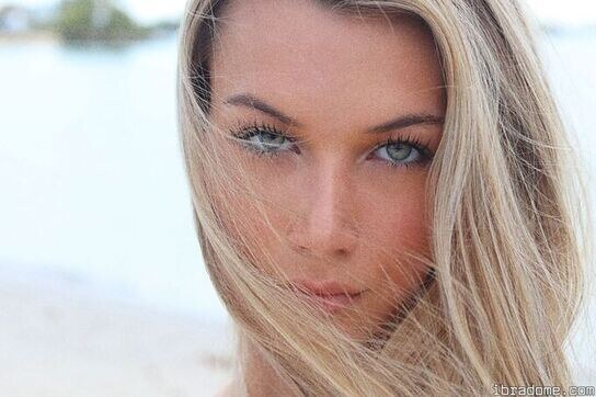 Sabrina Vaz Photo #128