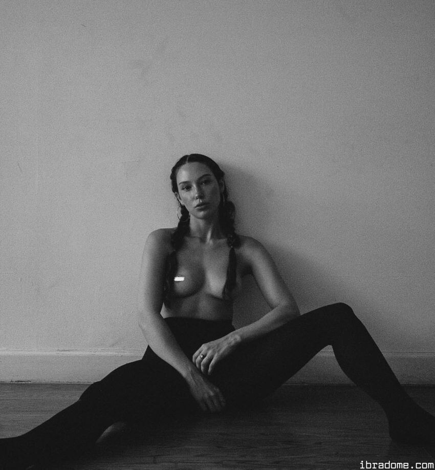 Victoria Lynn Myers Photo #2