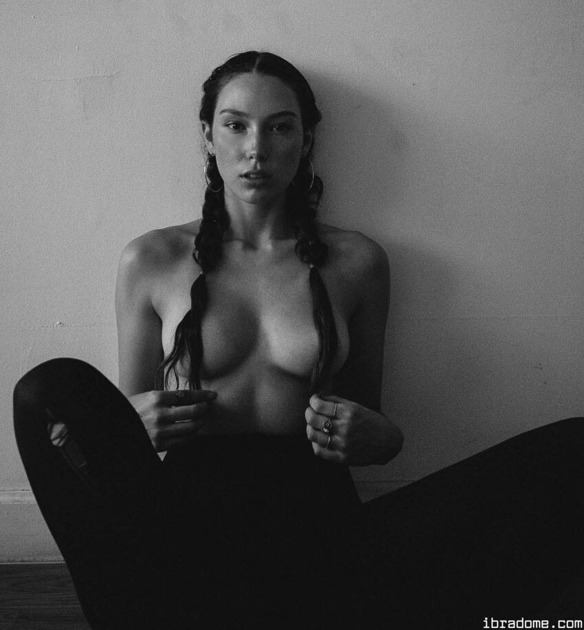 Victoria Lynn Myers Photo #20