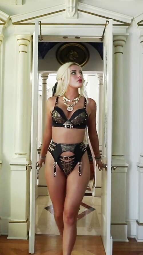 Bella Thorne Photo #160