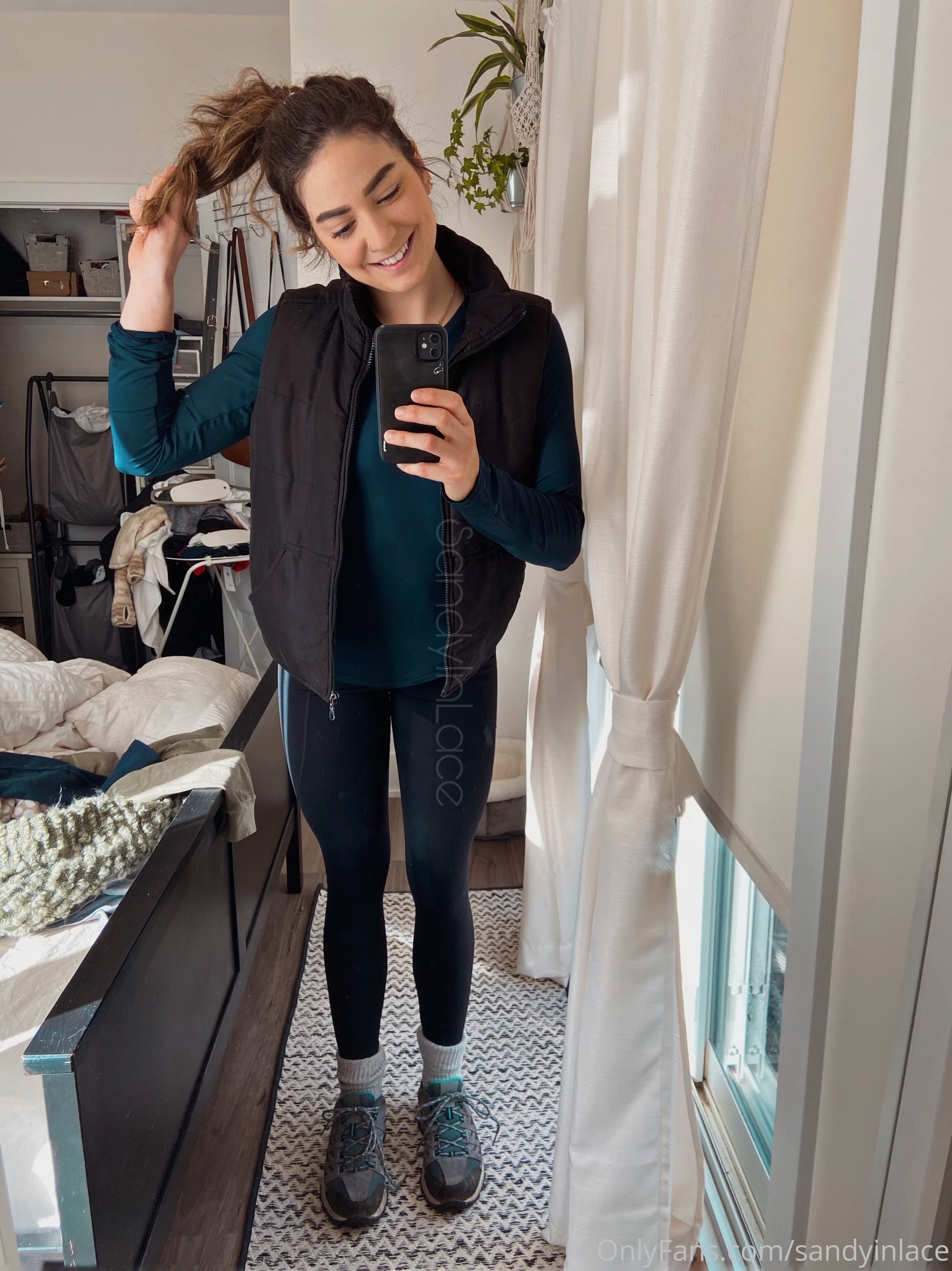 Sandy Inlace Photo #28