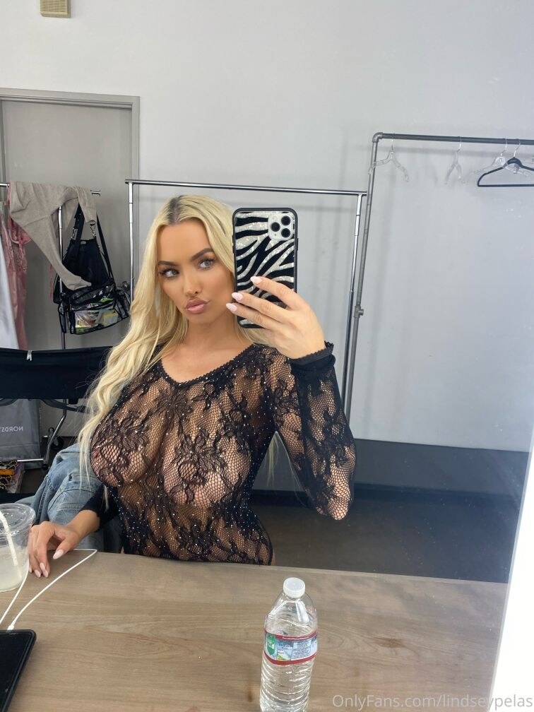 Lindsey Pelas Photo #162