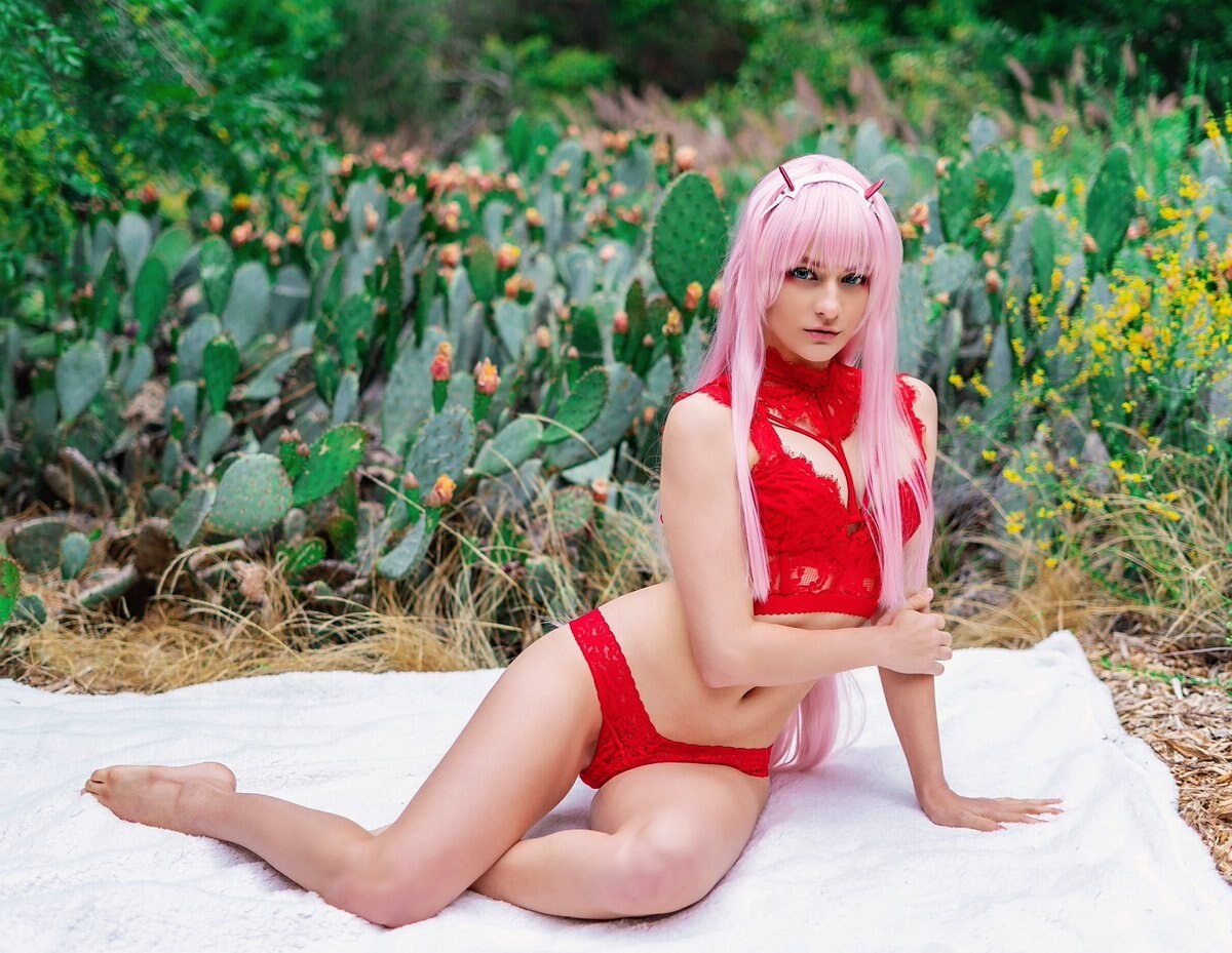 Kara Corvus Photo #147