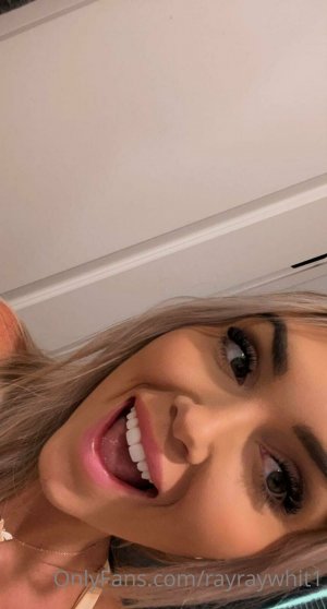 Rayraywhit Photo #51