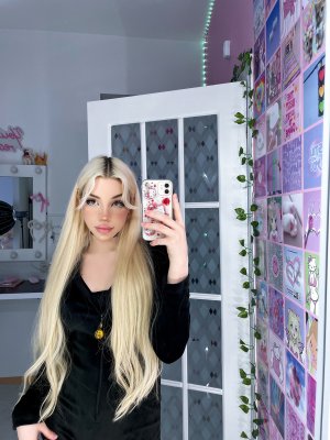 Alice Delish Photo #588