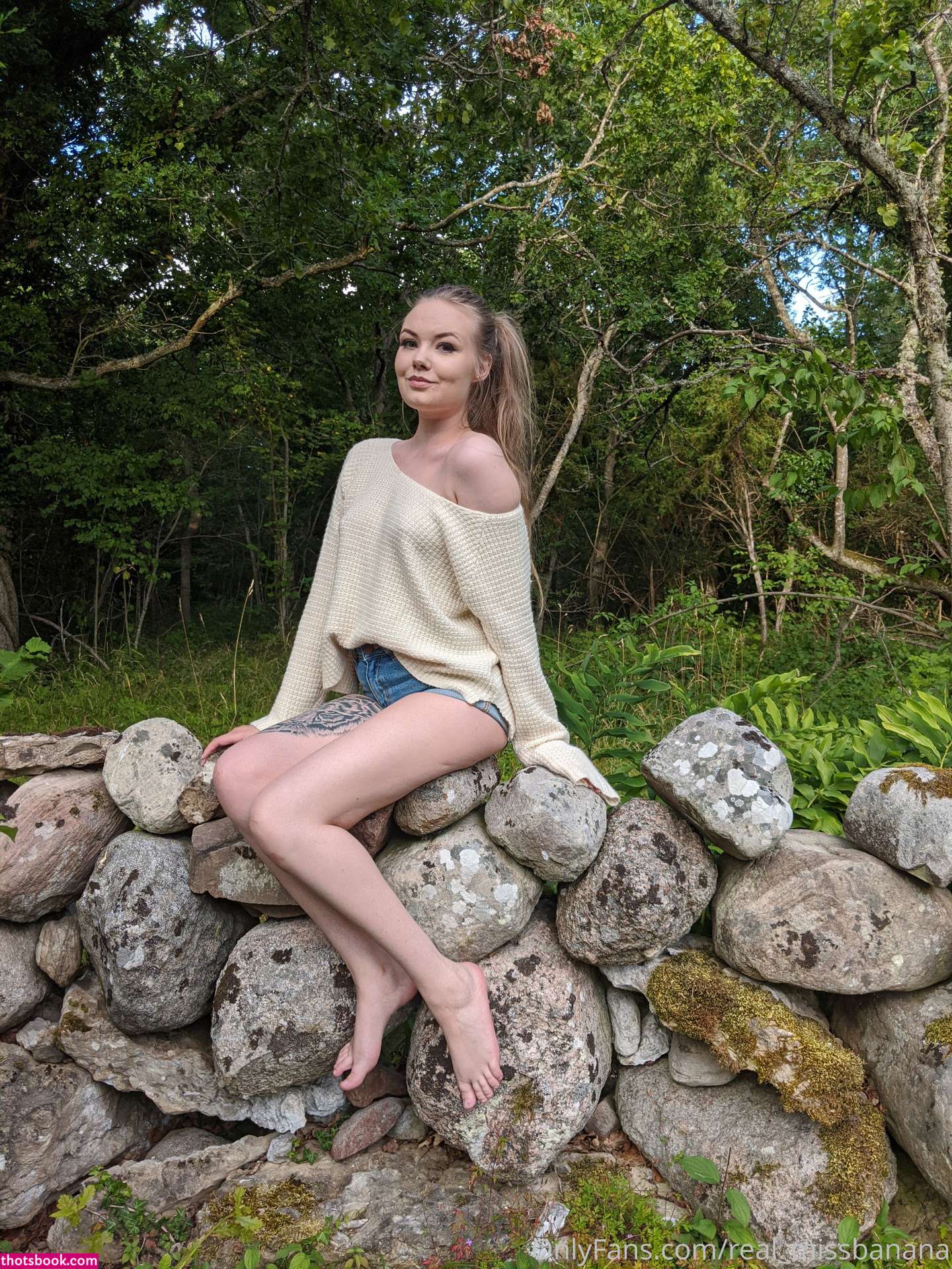 Miss Banana Photo #8