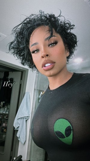 Qimmah Russo Photo #41