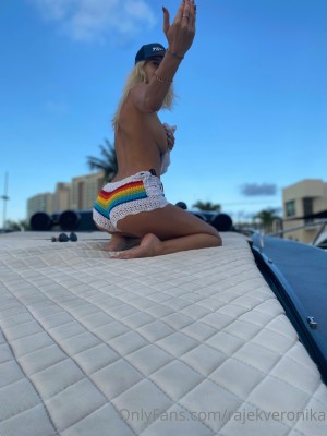 Veronika Rajek Photo #114