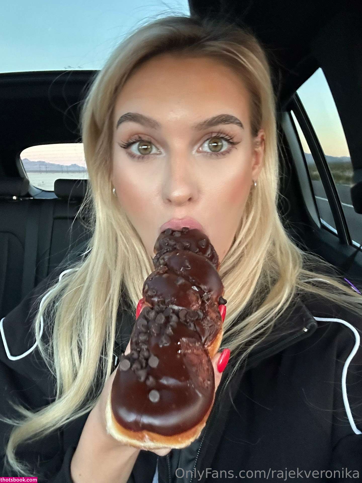 Veronika Rajek Photo #137