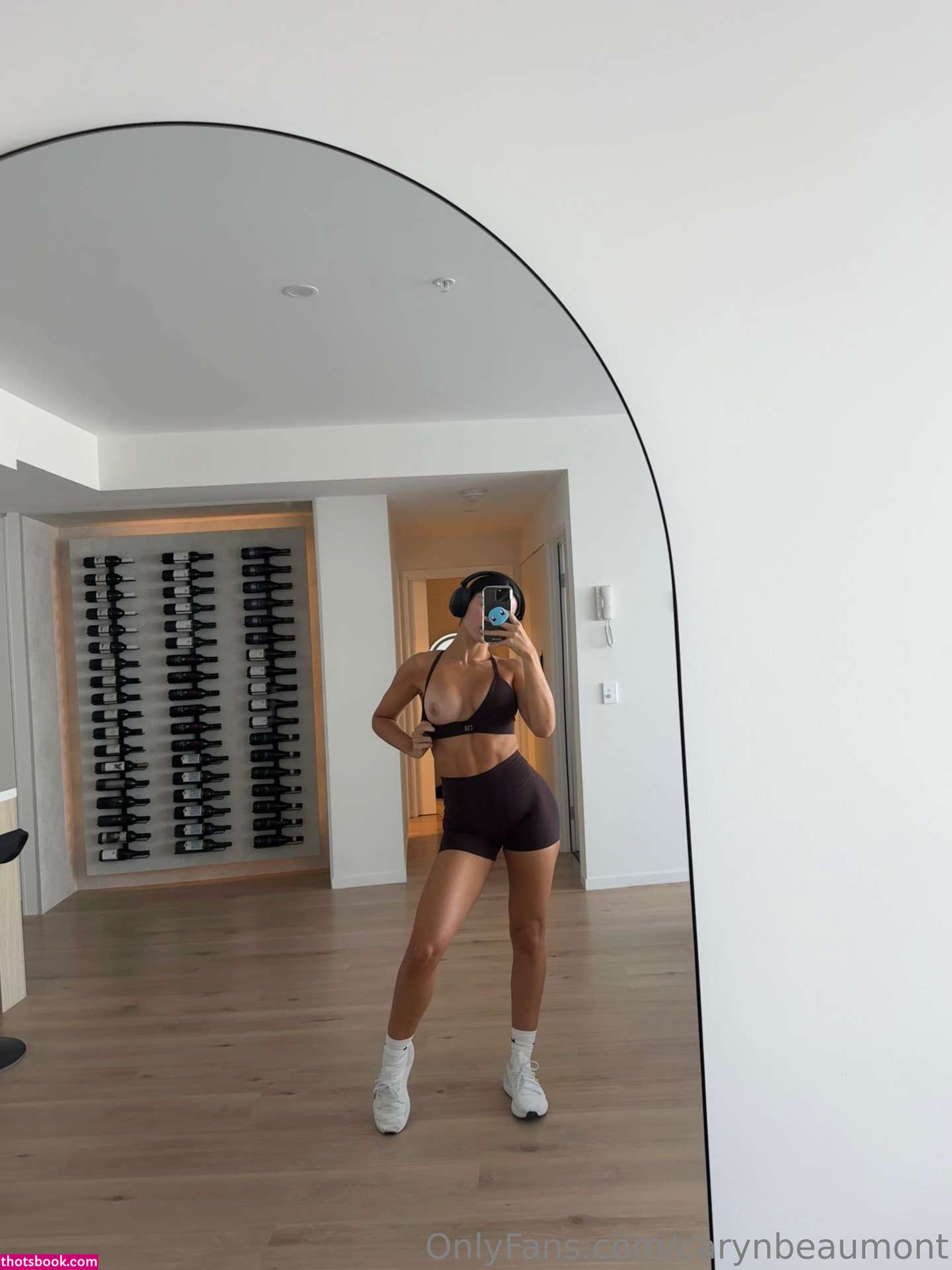 Caryn Beaumont Photo #260