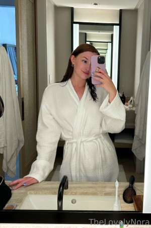 Nora Rivers Photo #561