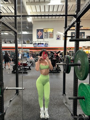 Nicky Gile Photo #296