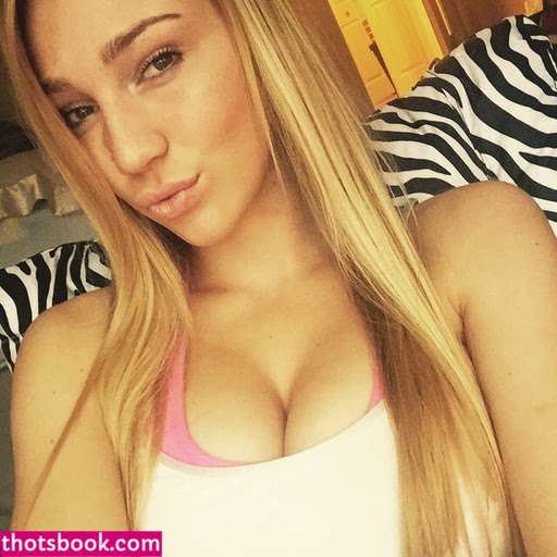 Kendra Sunderland Photo #322
