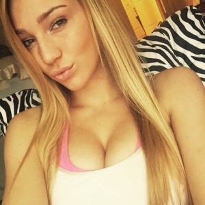 Kendra Sunderland Photo #322