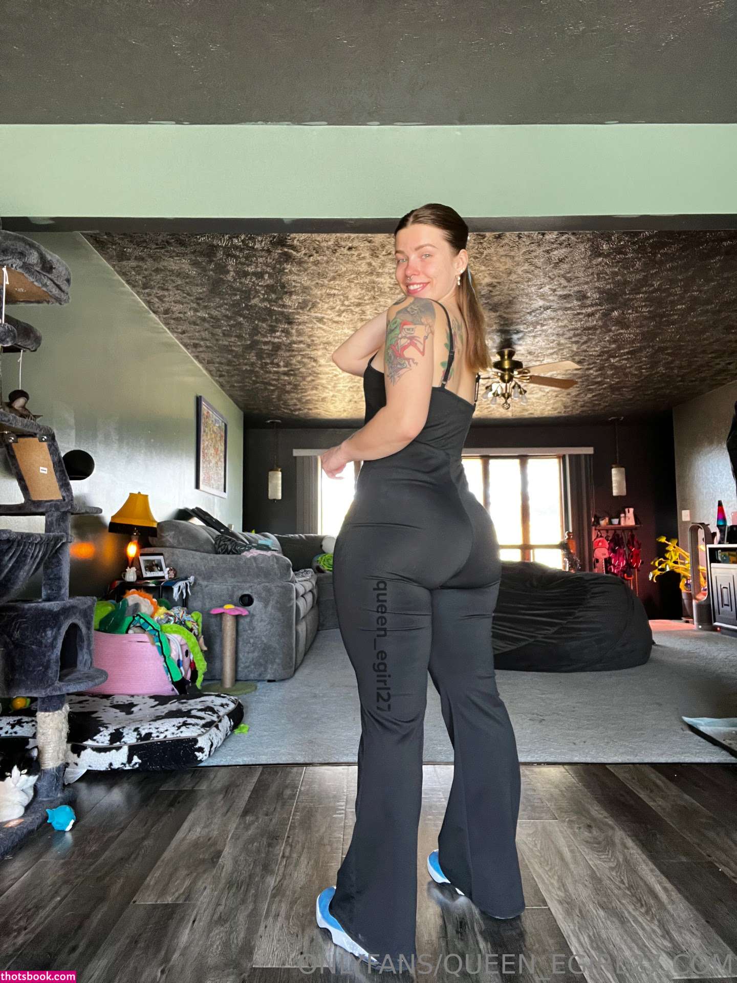 queenegirl27 Photo #177