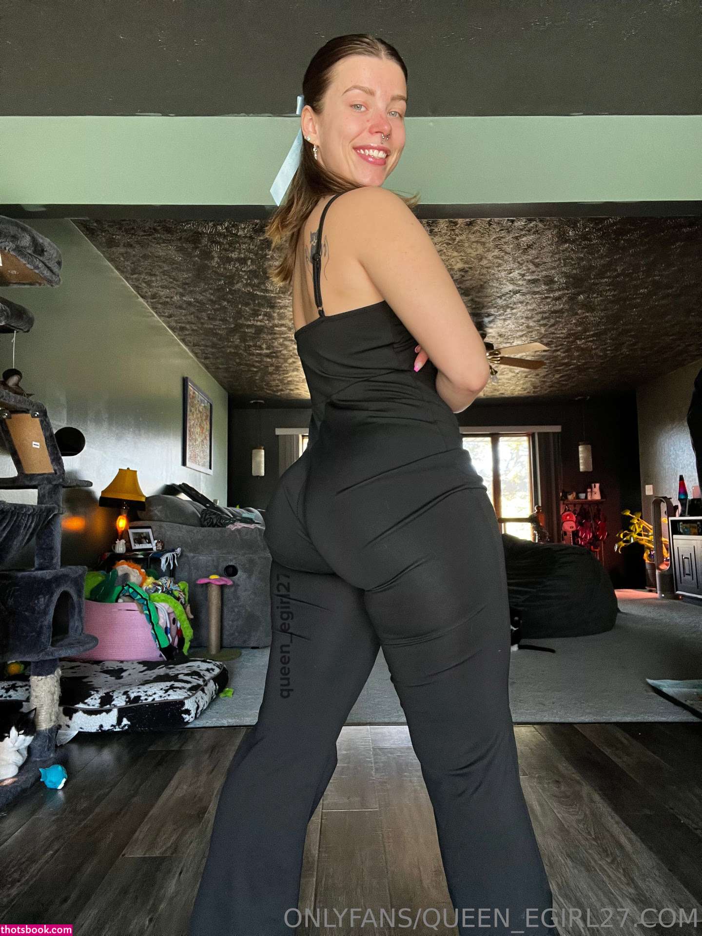 queenegirl27 Photo #179