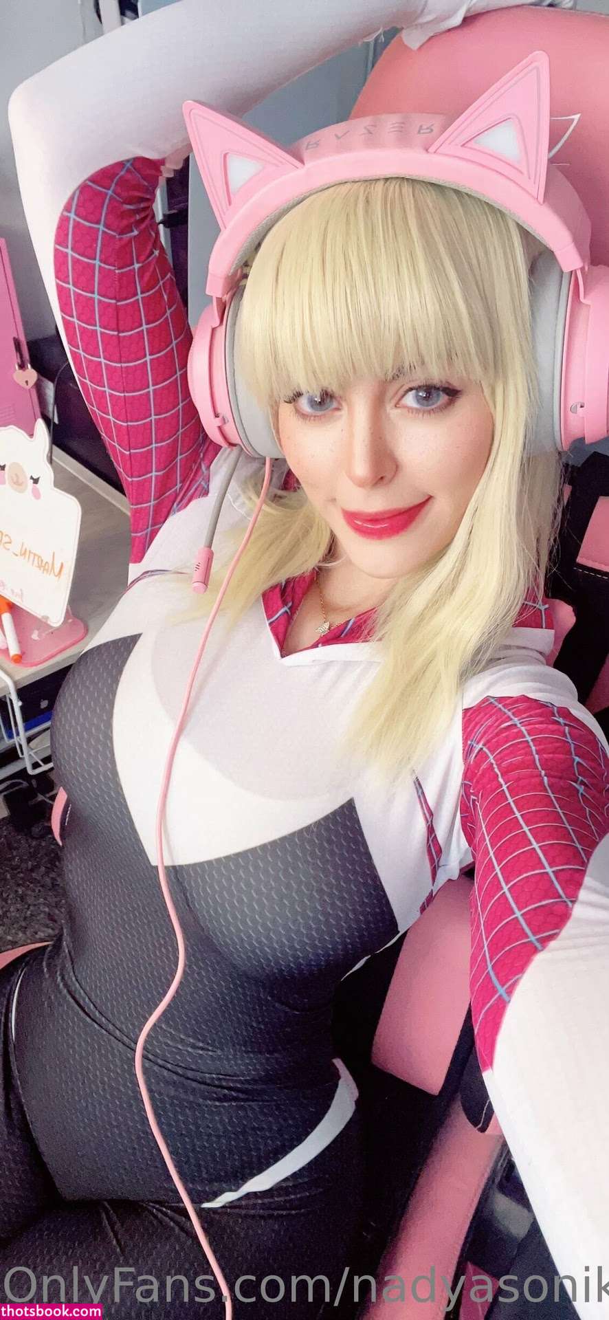 Nadyasonika Photo #133