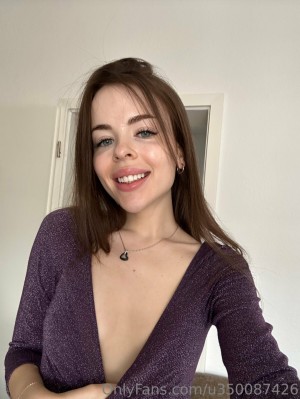 chloecuttie Photo #2
