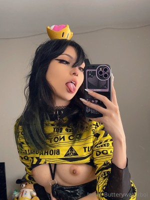 Butterywaterboi Photo #152