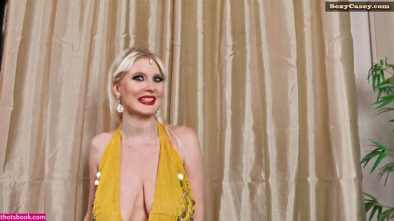 Casey Deluxe Photo #17