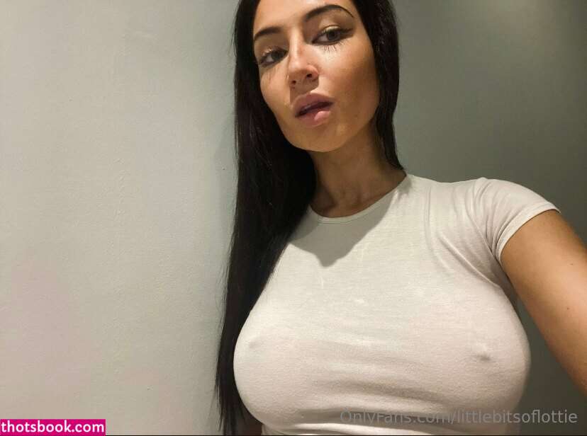 Charlotte Lion Photo #13