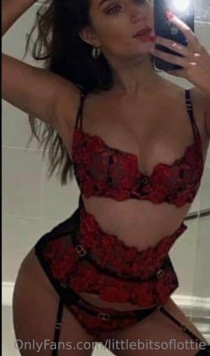 Charlotte Lion Photo #24