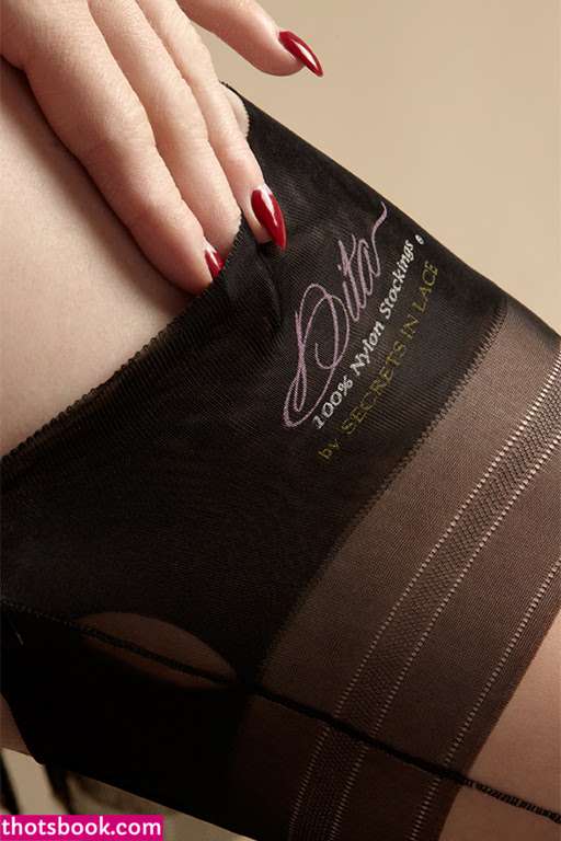 Dita Von Teese Photo #30