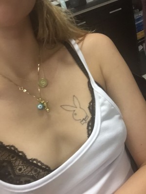 Suki Waterhouse Photo #38