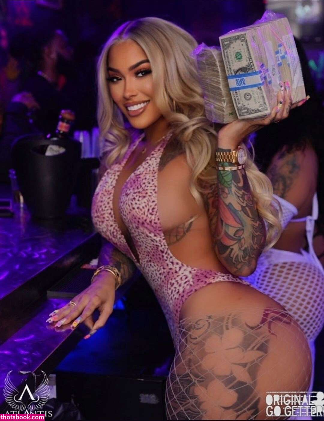 Tattedupholly Photo #13