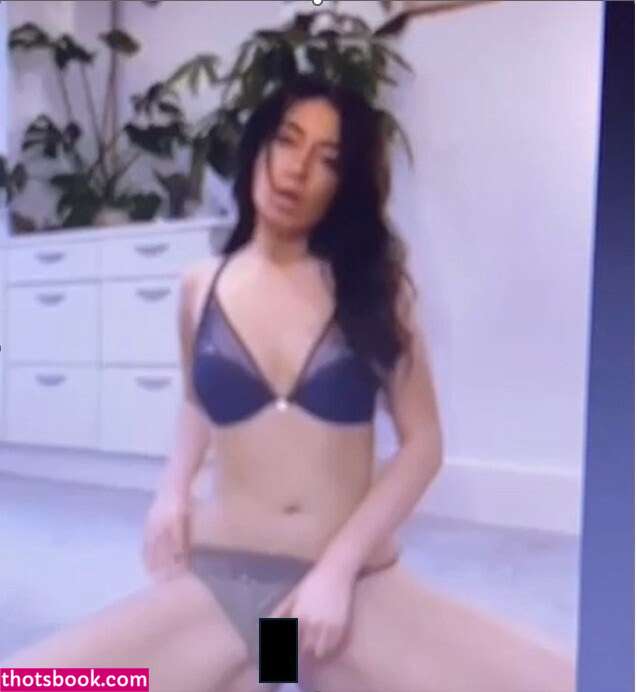 Charlotte Lion Photo #25