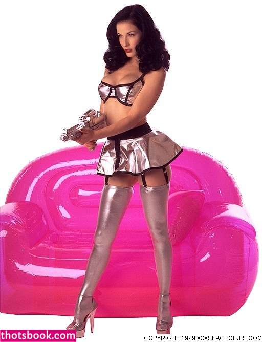 Dita Von Teese Photo #180