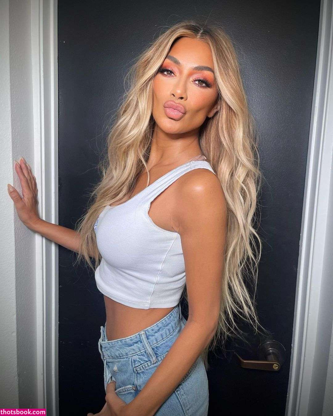 Nicole Scherzinger Photo #107