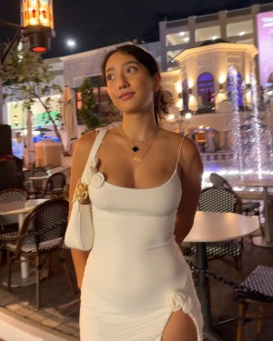 Sabrina Pezeshkian Photo #52