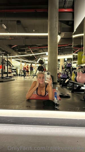 Veronika Rajek Photo #22