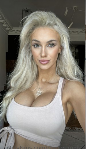 Veronika Rajek Photo #69