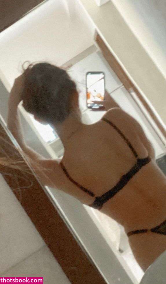 Victoria Biocca Photo #31