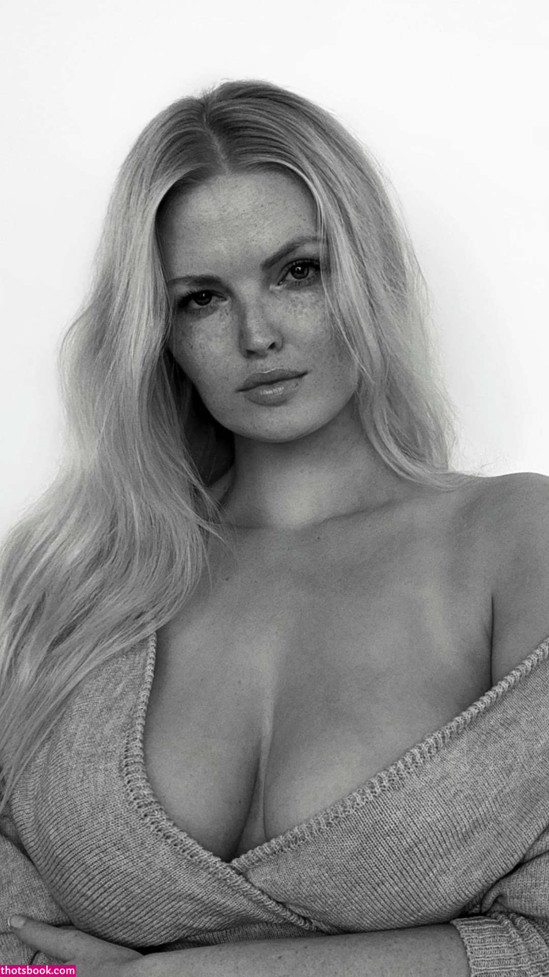 Ziennaeve Photo #117