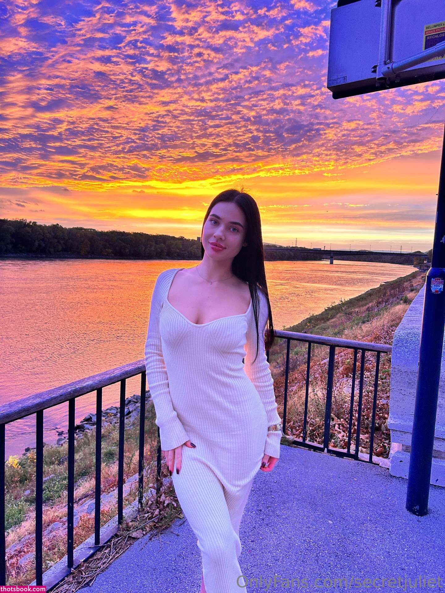 Juliet Stinson Photo #42