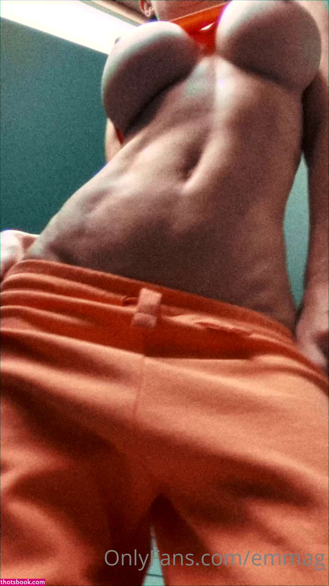 Emma Glover Photo #4