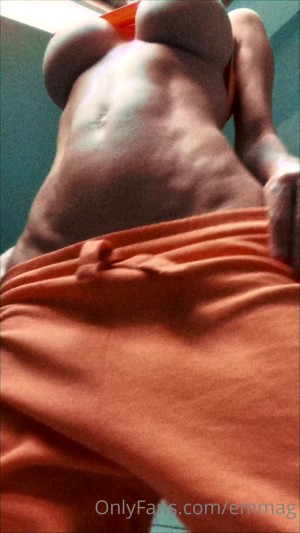 Emma Glover Photo #13