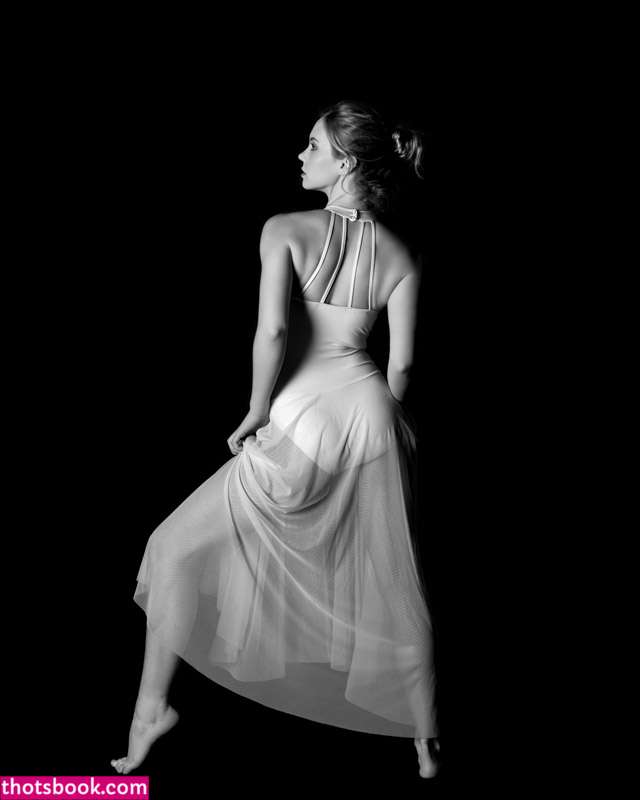 Kayla Coyote Photo #47