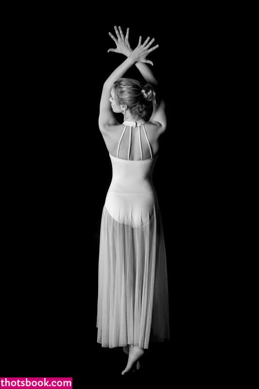 Kayla Coyote Photo #61