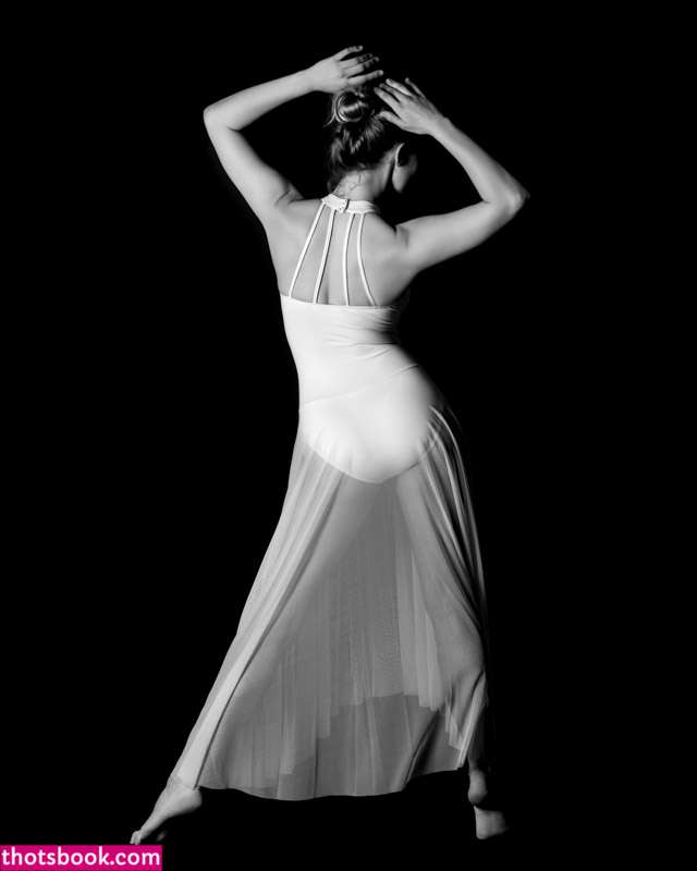 Kayla Coyote Photo #65