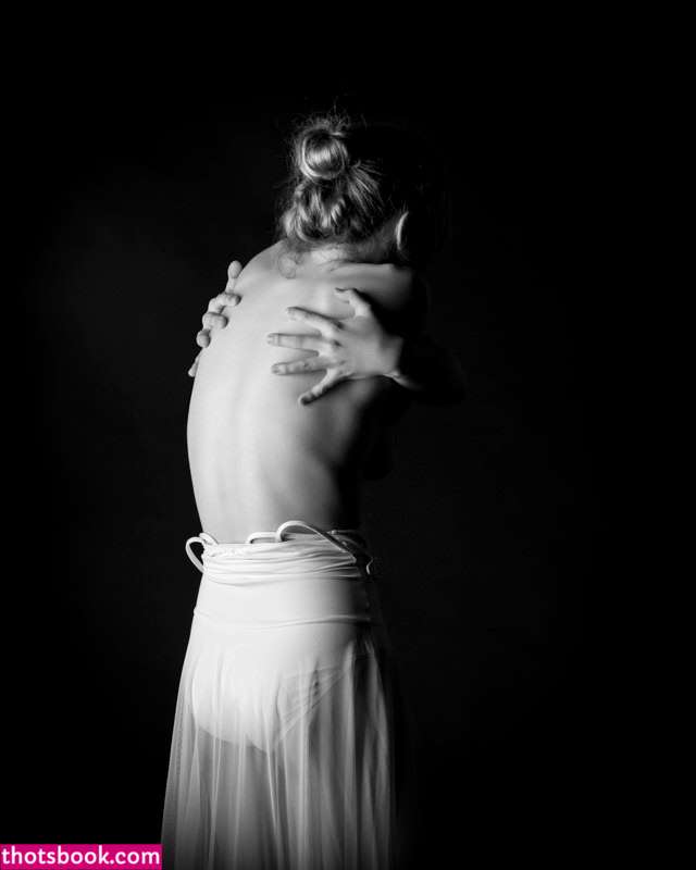 Kayla Coyote Photo #69