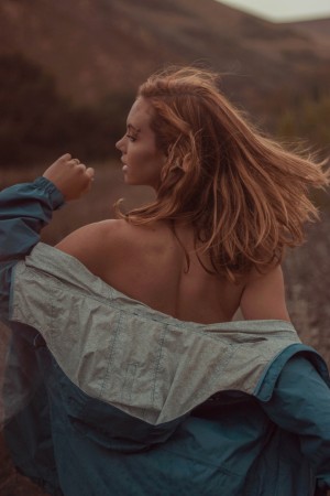 Kayla Coyote Photo #200