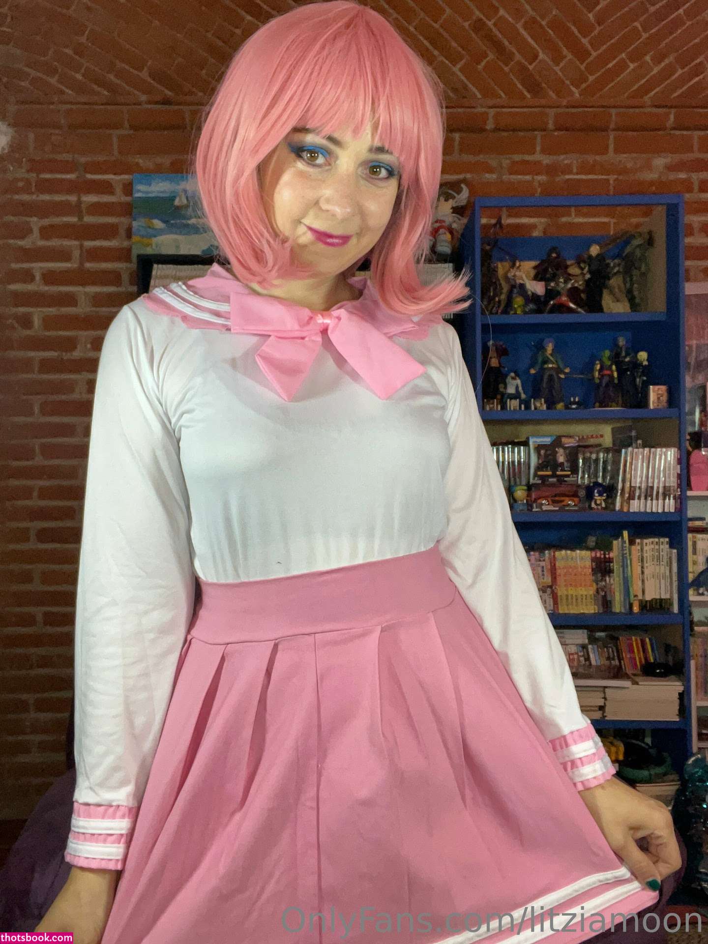 Litzia Moon Photo #50