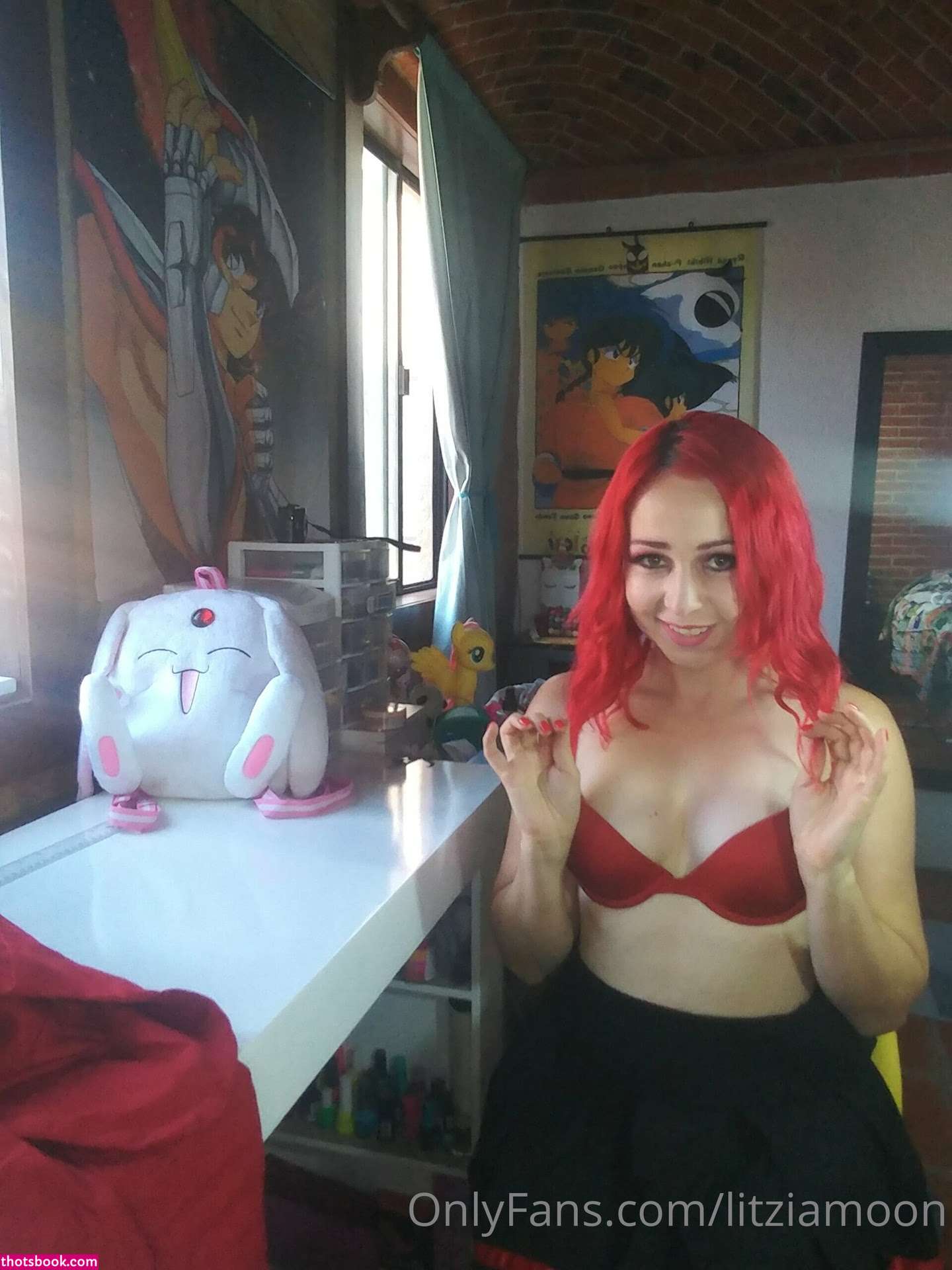 Litzia Moon Photo #64