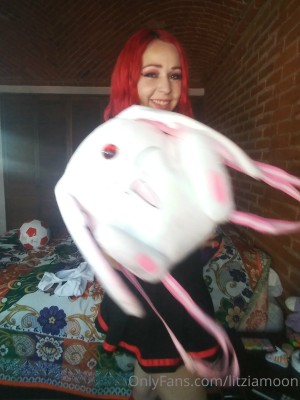 Litzia Moon Photo #93